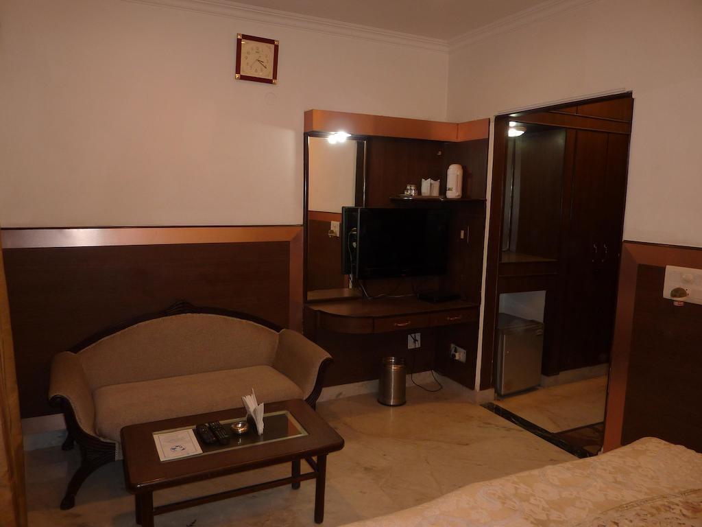 Rama Deluxe Hotel Delhi  Luaran gambar